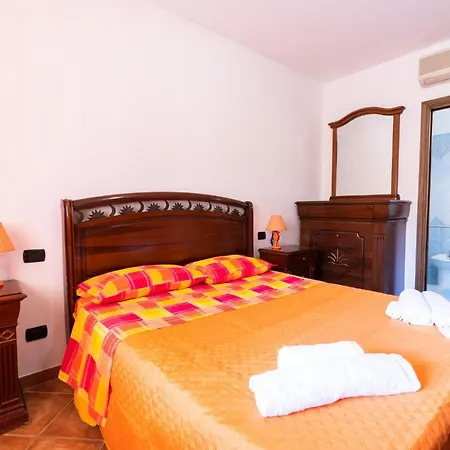 Teo's House Όλμπια