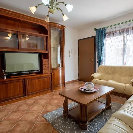 Teo's Apartment *